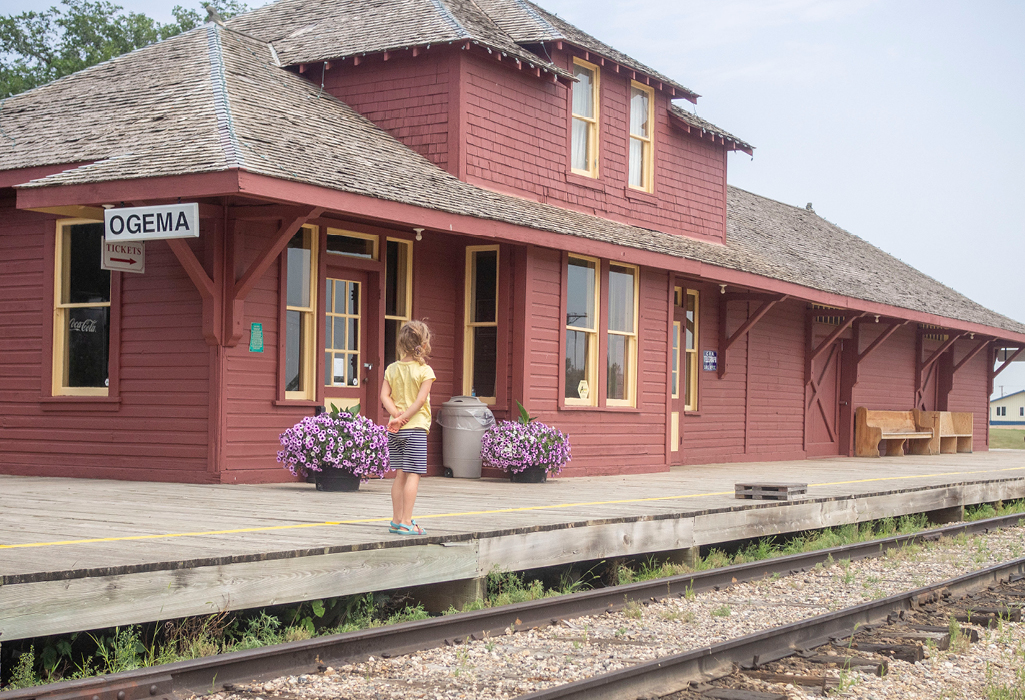 picture of outside of Southern Prairie Railway train station in Ogema