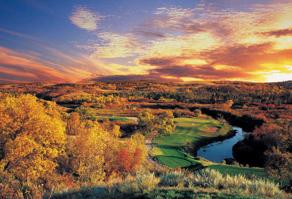 sunset picture of a hole at Deer Valley golf course