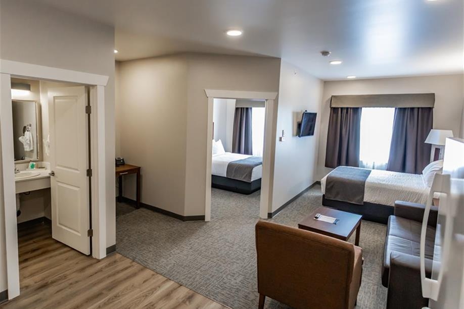 Blue Crescent Hotel Legacy Inn - Suite