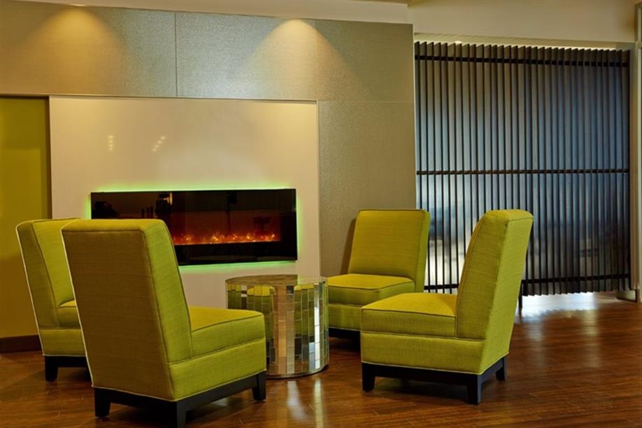 Best Western Plus East Side - Lobby Area