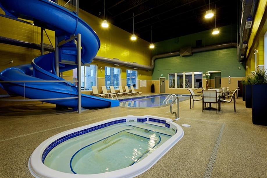 Best Western Plus East Side - Pool Area