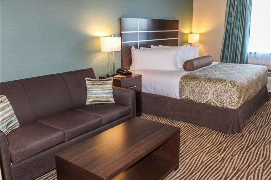 Best Western Plus Moosomin Hotel