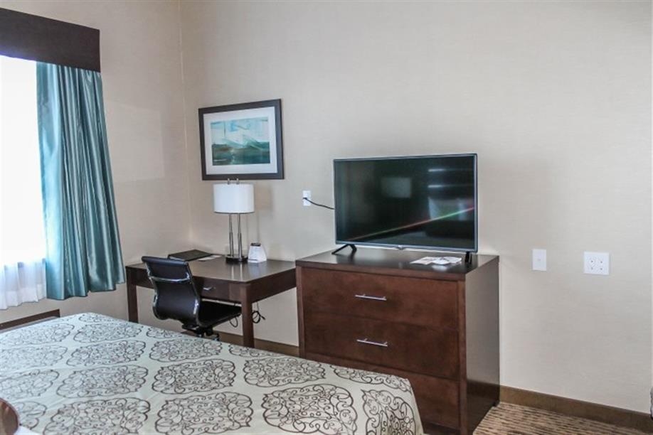 Best Western Plus Moosomin Hotel