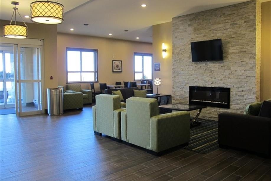 Best Western Plus Moosomin Hotel