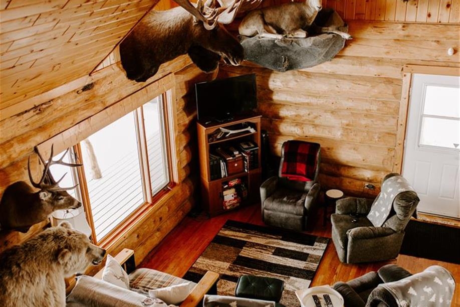 Buck Paradise Outfitters and Cabin Rentals