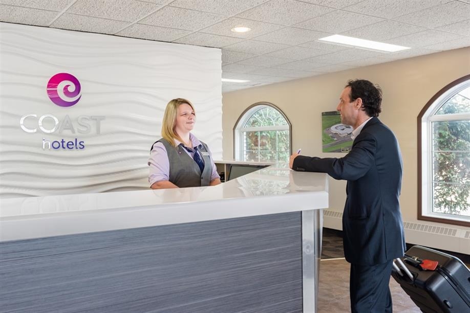Coast Swift Current Hotel - Front Desk