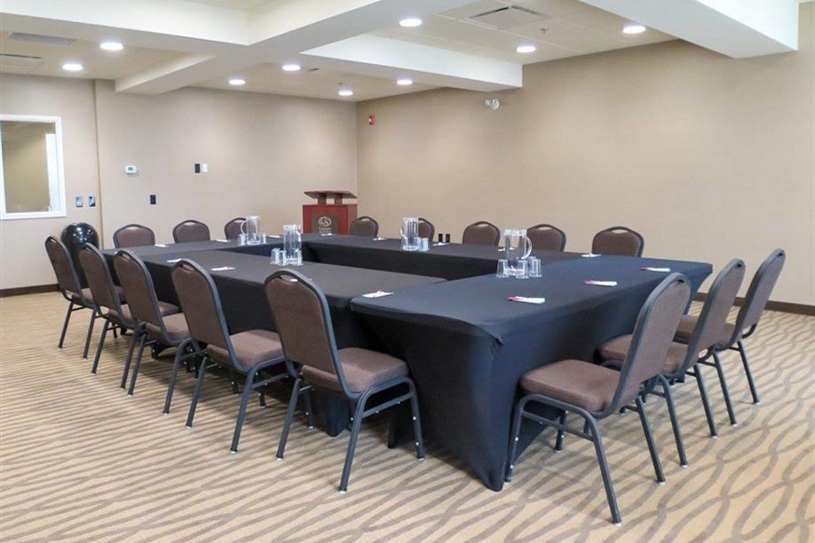 Comfort Suites Regina - Meeting Room
