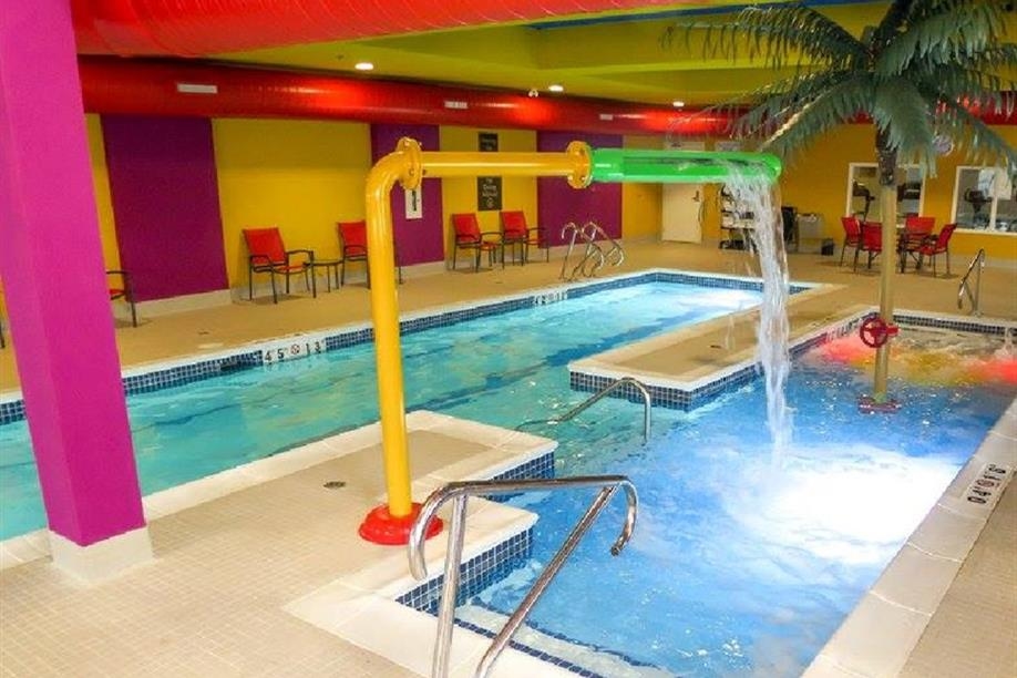 Comfort Suites Regina - Pool Area