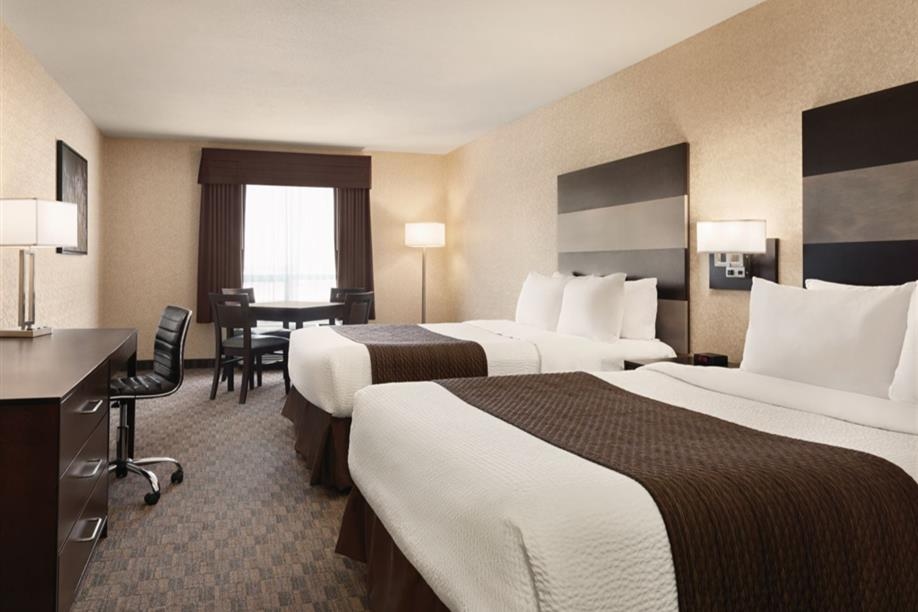 Days Inn Saskatoon - Two Queen Beds