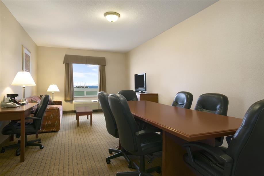 Days Inn Moose Jaw - Boardroom