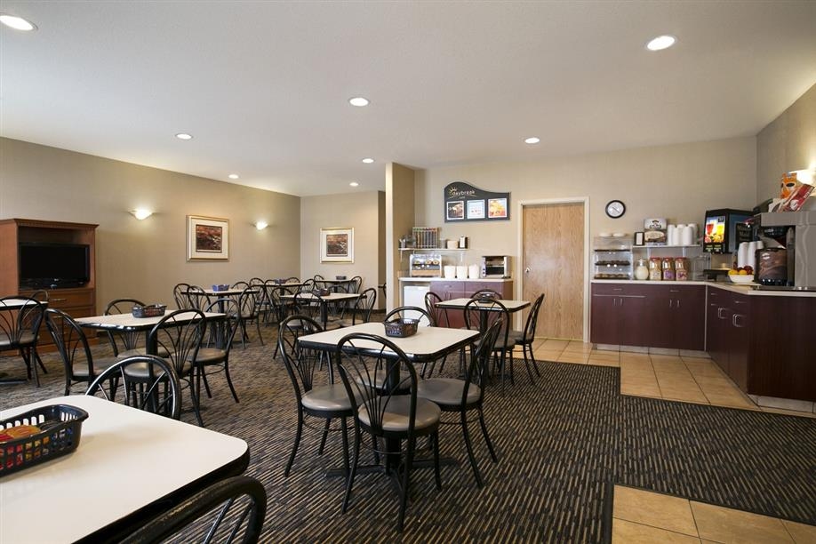 Days Inn Moose Jaw - Breakfast area