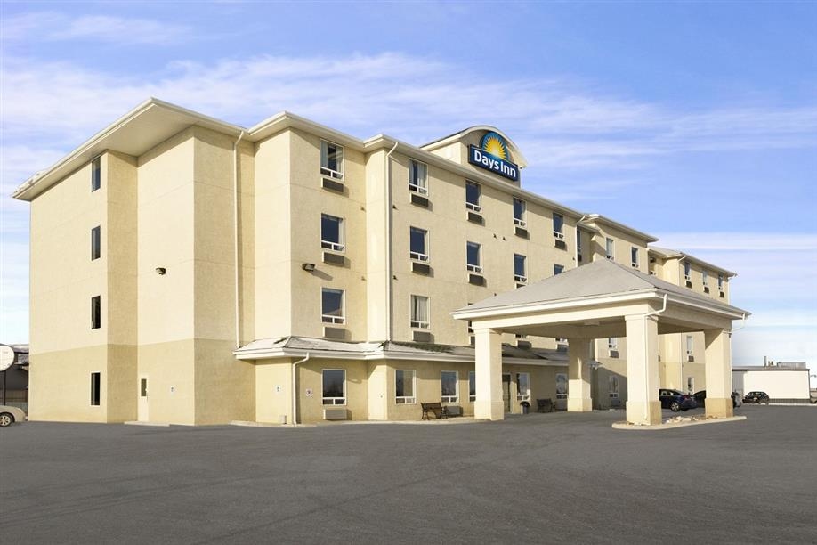Days Inn - Moose Jaw