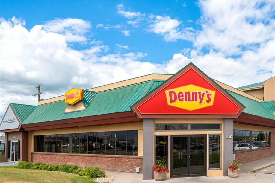 Sandman Hotel Saskatoon - Denny's Restaurant