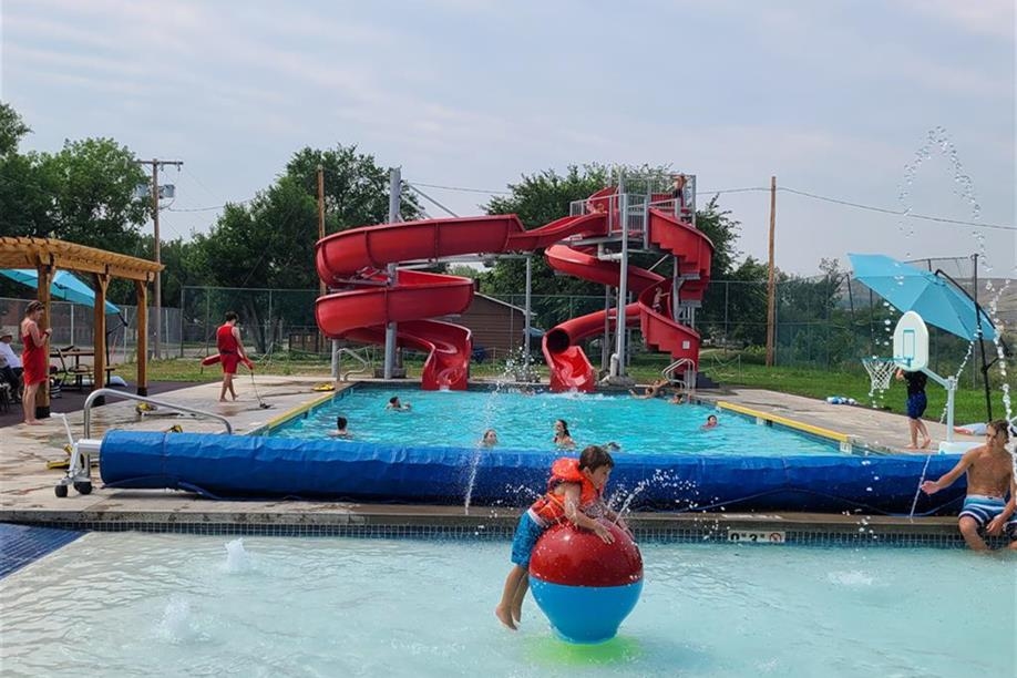 Eastend Swimming Poo & Splash Park