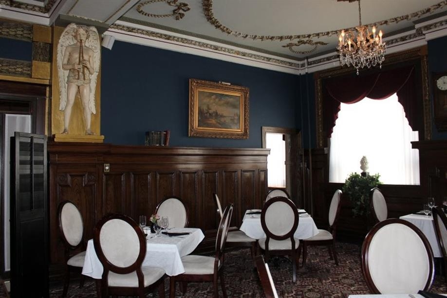 Hotel Senator (1987) Ltd - Flanagan's Steakhouse