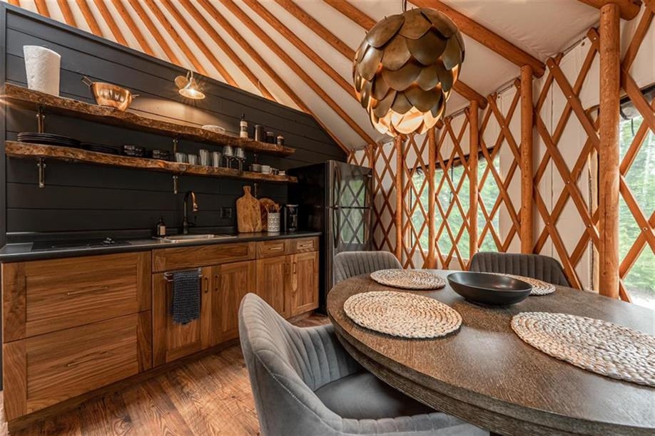 Flora Bora Forest Lodging