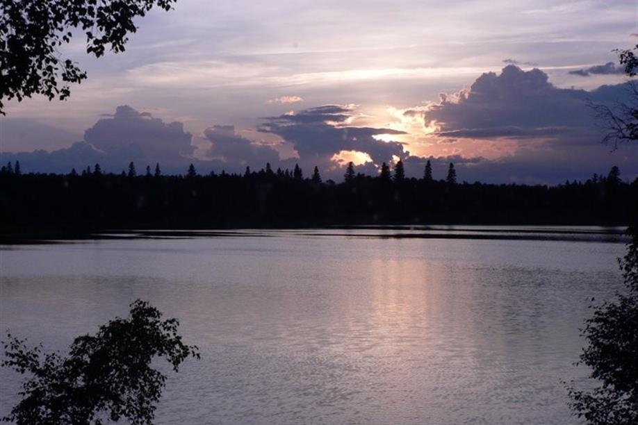 Flora Bora Forest Lodging - Sunset over Tuddles Lake