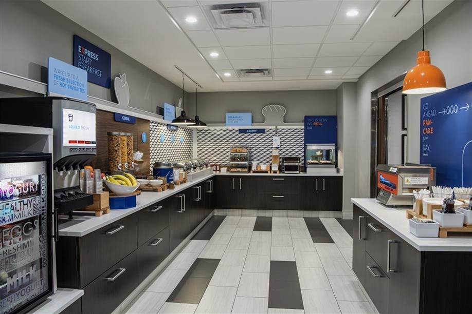 Holiday Inn Express & Suites Saskatoon Centre