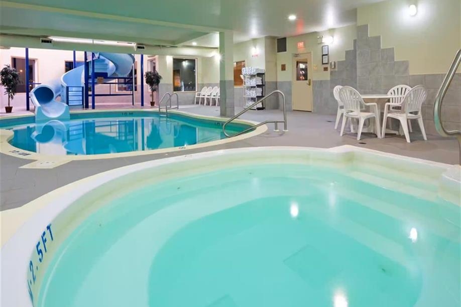 Holiday Inn & Suites Regina IHG Hotel