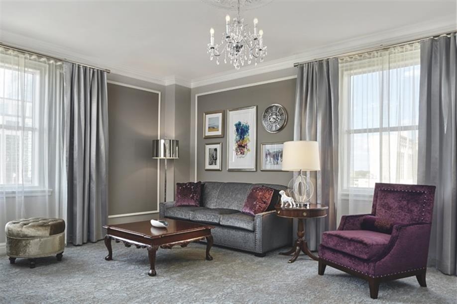 The Hotel Saskatchewan, Autograph Collection - Luxury Suite - Living Room