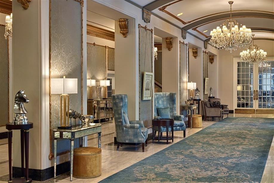 The Hotel Saskatchewan, Autograph Collection - Lobby - Front Desk