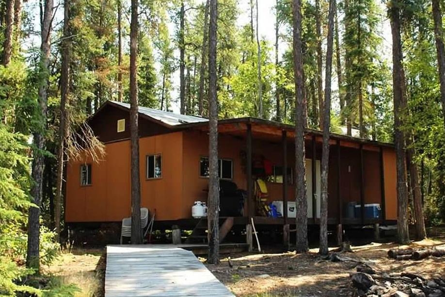 Kississing Outfitters Inc - Waskwei Lake Outpost