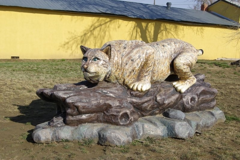 Leader Wildlife Sculptures