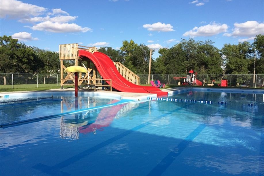 Leader Swimming Pool