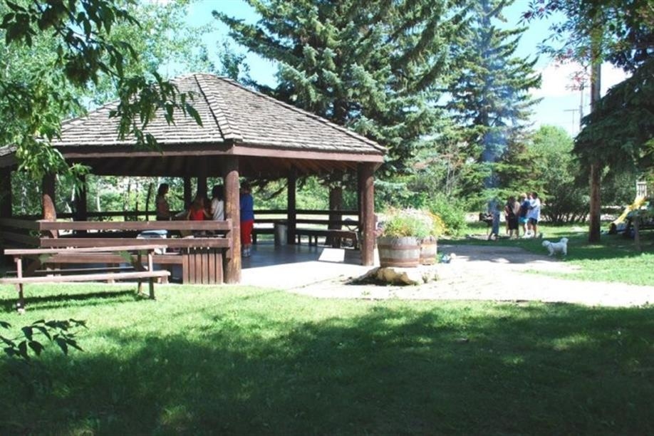 Manitou District Regional Park Nature Trails