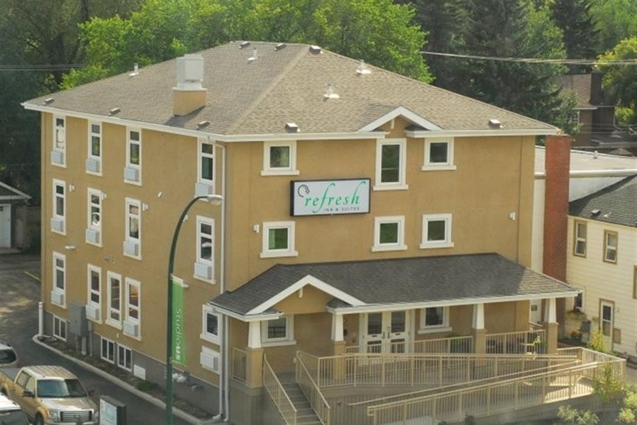 Refresh Inn & Suites
