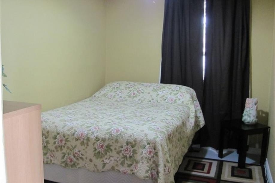 Riverside Motel Ltd & Campground - Bedroom