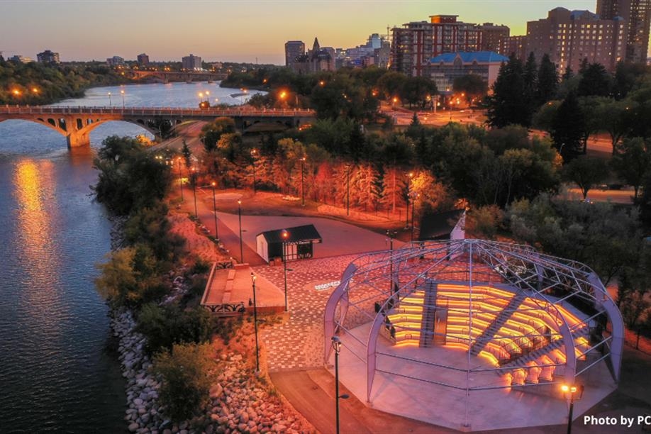 Evening at Shakespeare on the Saskatchewan site