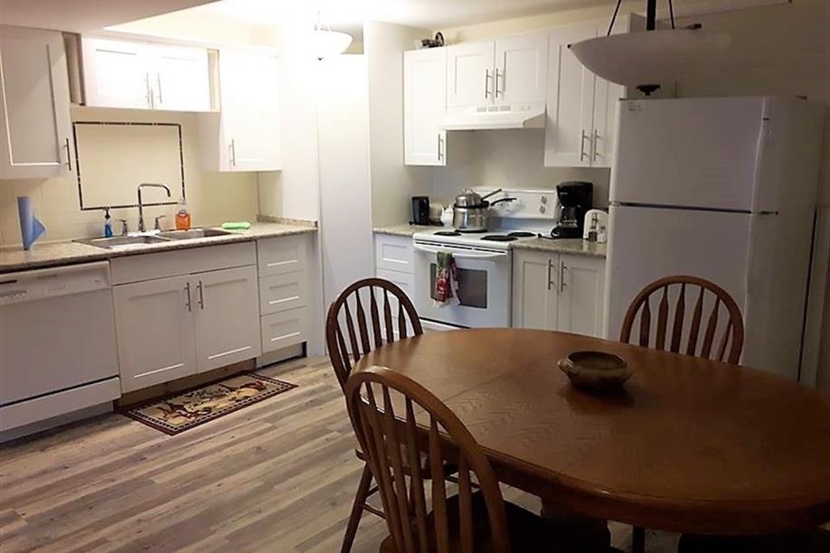 South Country Inn & Suites - Lower level suite