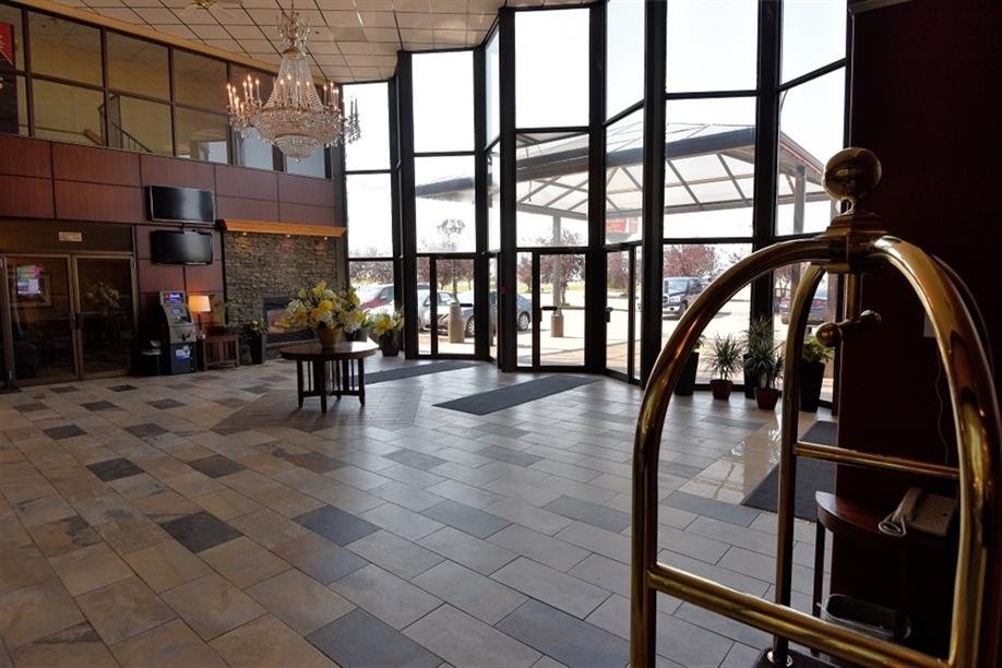 Tropical Inn Hotel & Convention Centre - Lobby