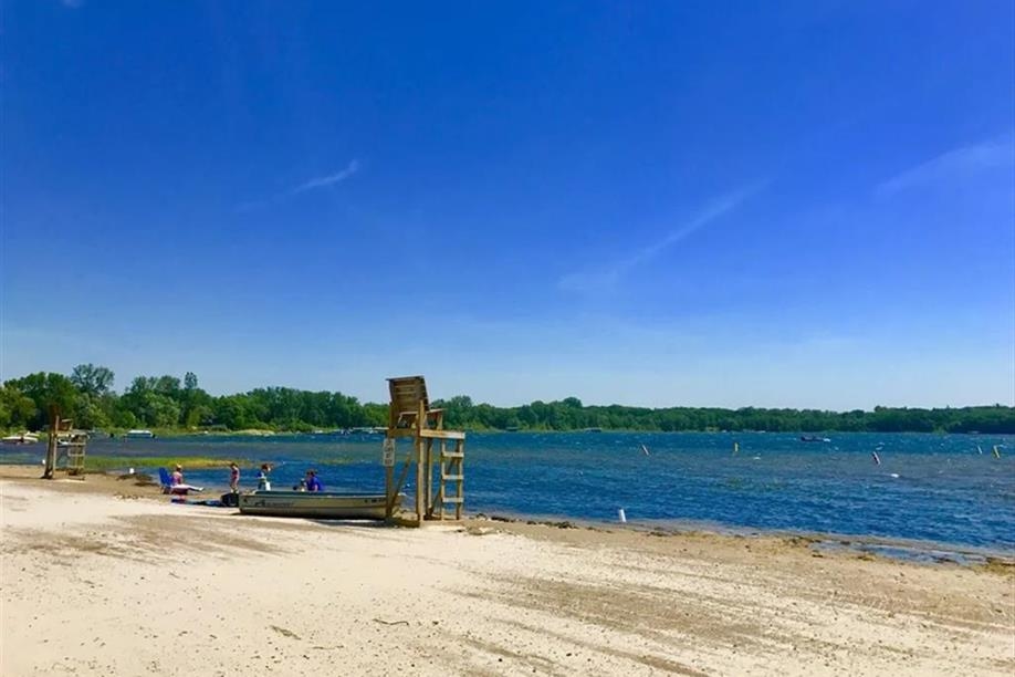 White Bear Lake Resort