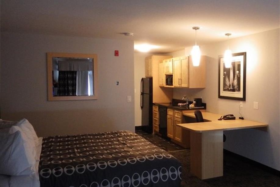 Western Star All Suites