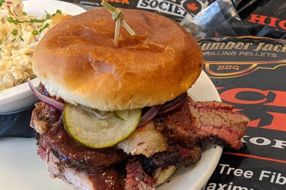 Bud's BBQ - brisket sandwich