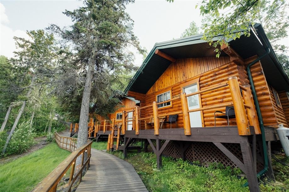 Twin Falls Lodge | Adventure Destinations