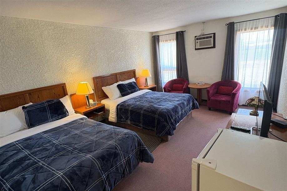 Maple Creek Motor Inn