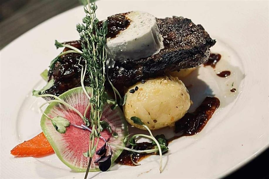 Memories Dining & Bar