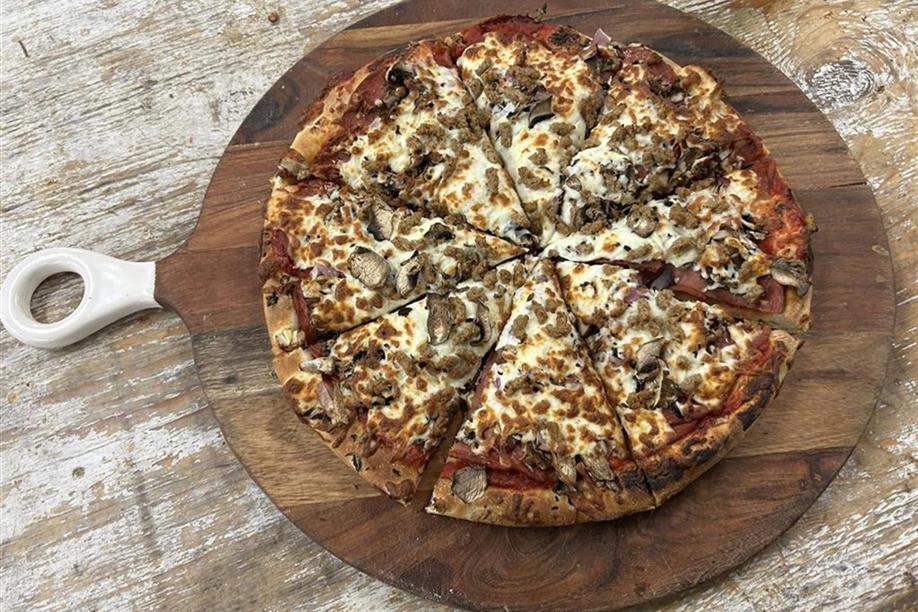 River Road Pizzeria - Metis Lovers Pizza