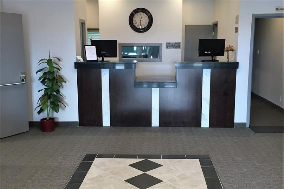 Travelodge Rosetown - Front Desk