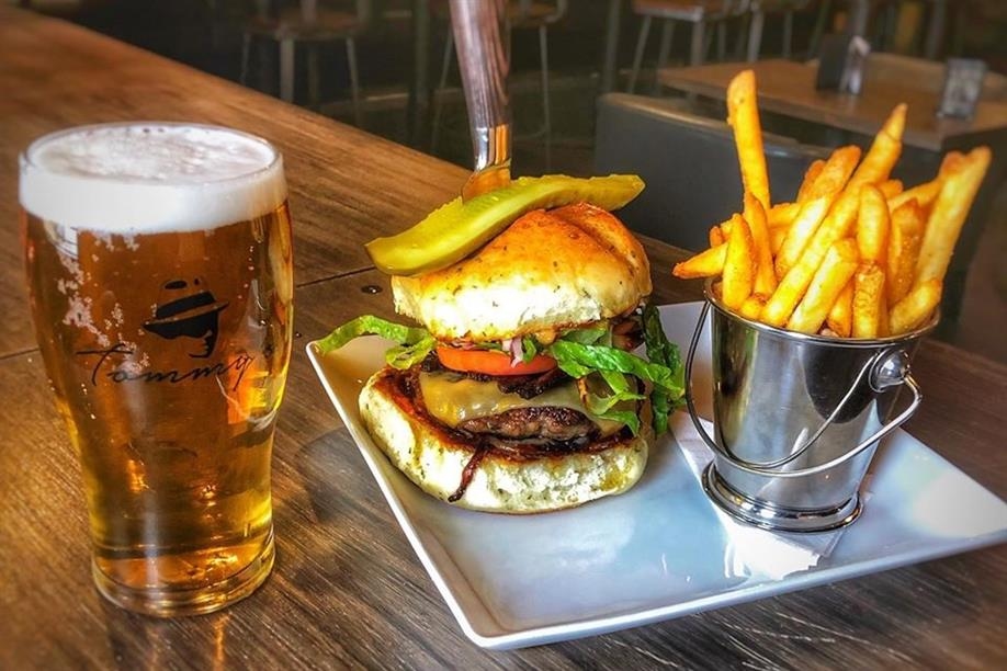 Tommy's Speakeatery - Burger